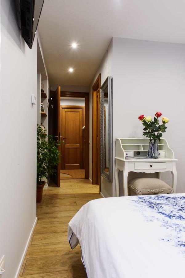 Lora Center Room, Parking Côme Extérieur photo